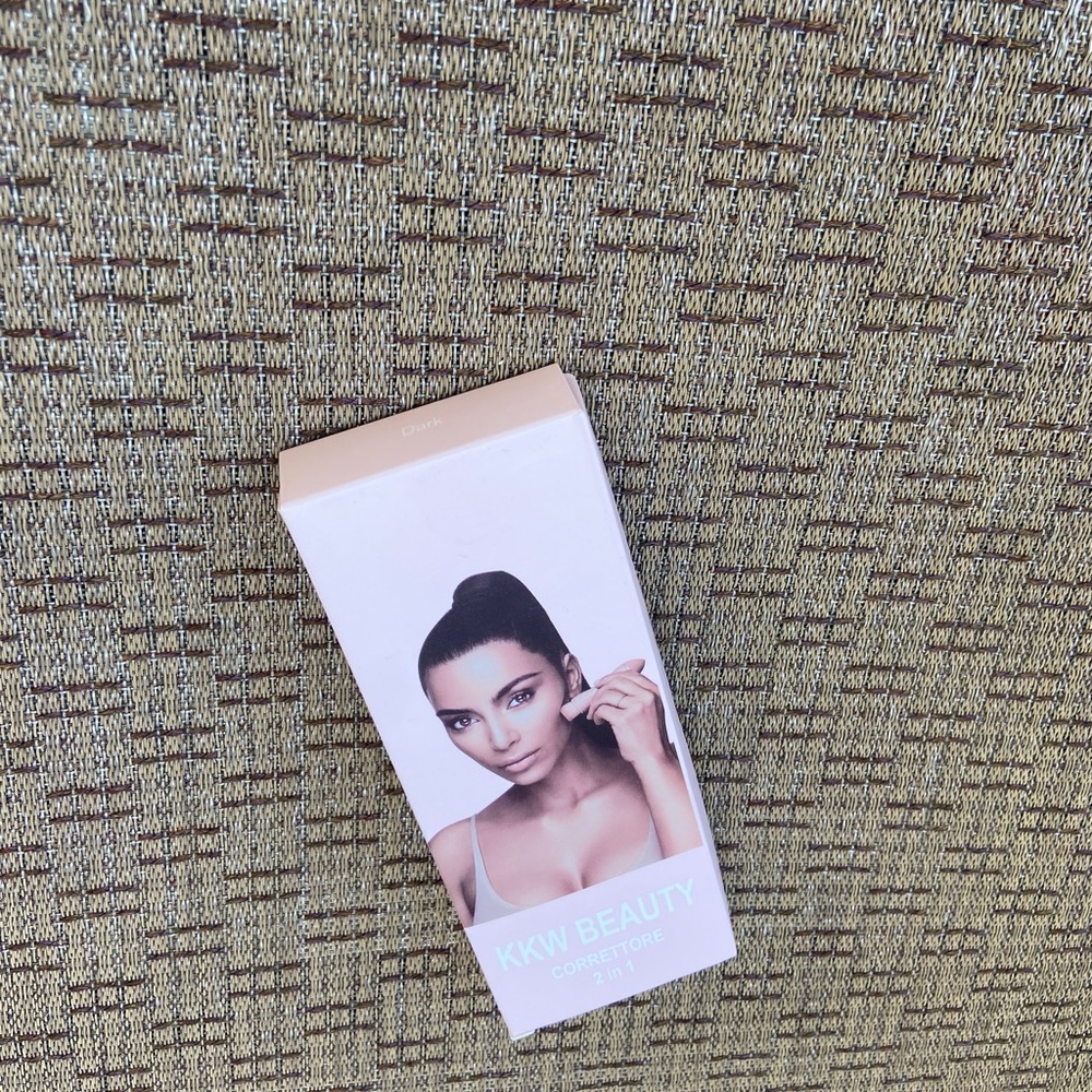 Makeup KKW Beauty 2 in 1 Correttore Cosmetics  Dark
